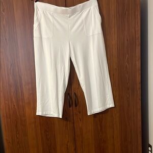 Casual Crop White Women's Pants size 3